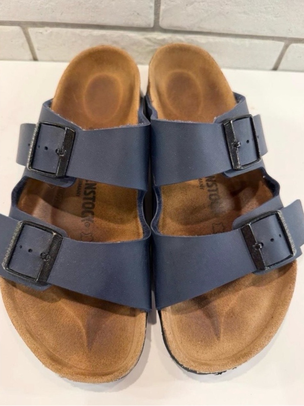 Navy Birkenstocks size EU 41, wide/regular; EUC women's 10.5, men's 8.5 - Picture 2 of 8